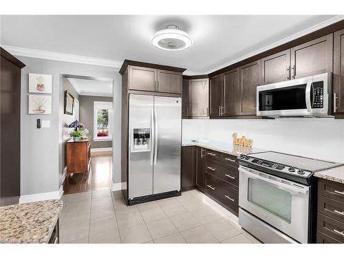 70 Oakdale Boulevard, Smithville, ON - Indoor Photo Showing Kitchen With Stainless Steel Kitchen