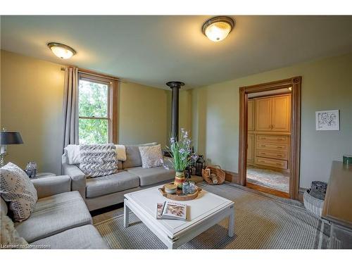 44 Sims Lock Road, Caledonia, ON - Indoor Photo Showing Living Room