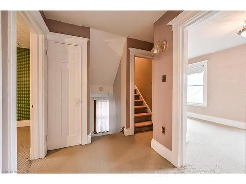 2114 Caroline Street, Burlington, ON - Indoor Photo Showing Other Room