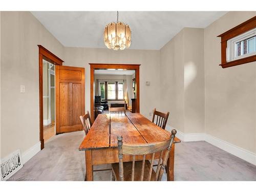 2114 Caroline Street, Burlington, ON - Indoor Photo Showing Dining Room