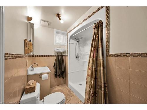 2114 Caroline Street, Burlington, ON - Indoor Photo Showing Bathroom