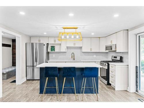 2478 St. Anns Road, St. Anns, ON - Indoor Photo Showing Kitchen With Upgraded Kitchen