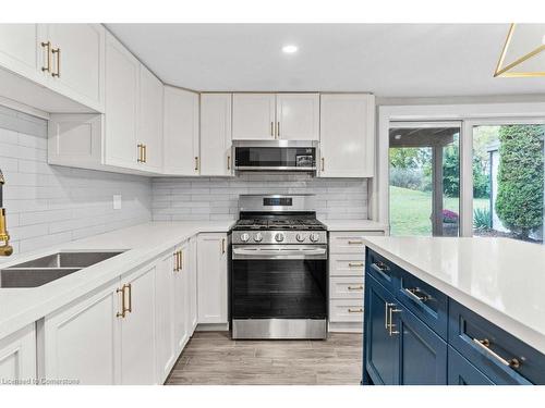 2478 St. Anns Road, St. Anns, ON - Indoor Photo Showing Kitchen With Double Sink