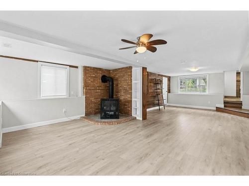 2478 St. Anns Road, St. Anns, ON - Indoor Photo Showing Living Room With Fireplace