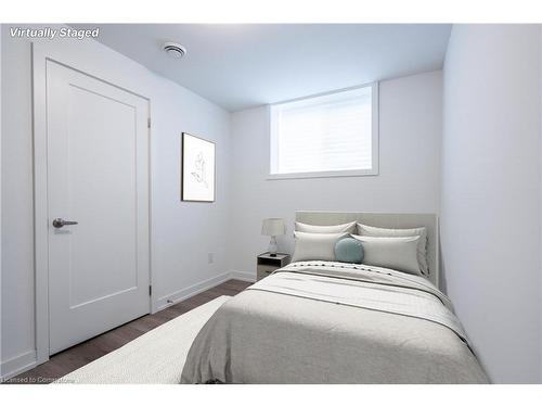 214-4263 Fourth Avenue, Niagara Falls, ON - Indoor Photo Showing Bedroom