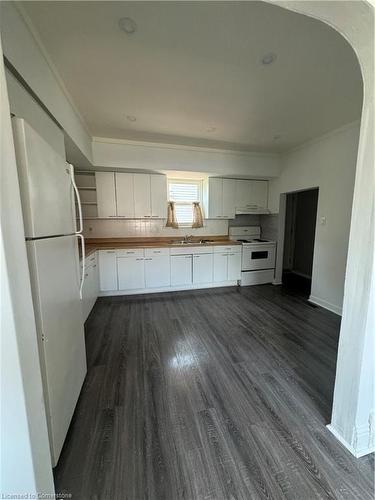 67 East Bend Avenue N, Hamilton, ON - Indoor Photo Showing Kitchen