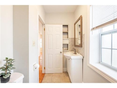 91 Broadway, Welland, ON - Indoor Photo Showing Laundry Room