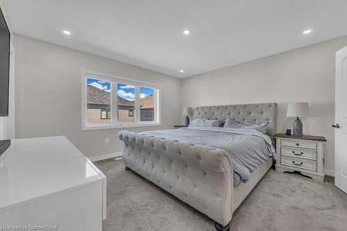 53 Lillian Way, Caledonia, ON - Indoor Photo Showing Bedroom