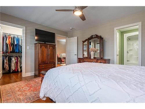 74 Willson Crossing, Fonthill, ON - Indoor Photo Showing Bedroom