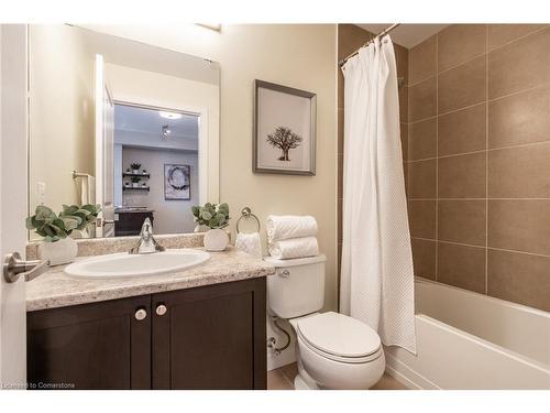 239-5010 Corporate Drive, Burlington, ON - Indoor Photo Showing Bathroom