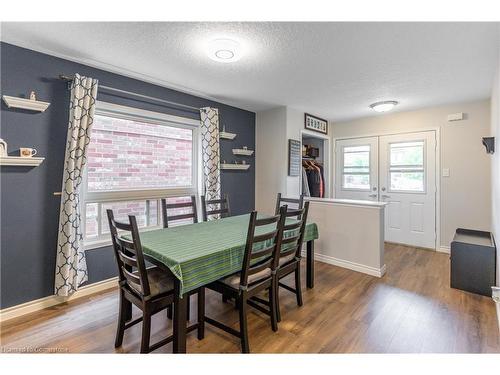 93 Bradley Avenue, Binbrook, ON - Indoor Photo Showing Dining Room