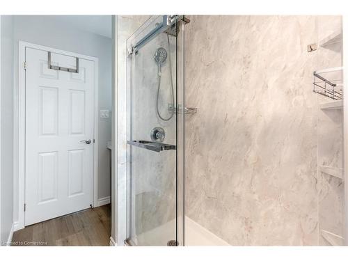 93 Bradley Avenue, Binbrook, ON - Indoor Photo Showing Bathroom