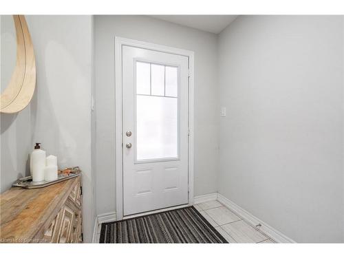 4 Rapids Lane, Hamilton, ON - Indoor Photo Showing Other Room