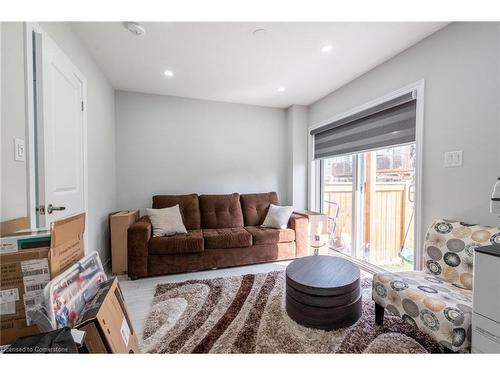 4 Rapids Lane, Hamilton, ON - Indoor Photo Showing Living Room