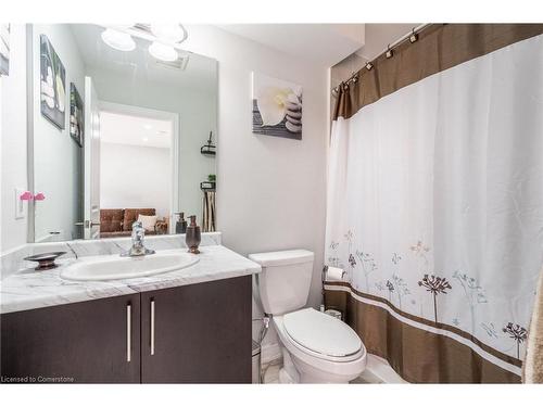 4 Rapids Lane, Hamilton, ON - Indoor Photo Showing Bathroom