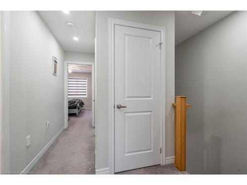 4 Rapids Lane, Hamilton, ON - Indoor Photo Showing Other Room