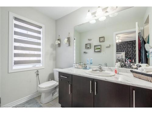 4 Rapids Lane, Hamilton, ON - Indoor Photo Showing Bathroom