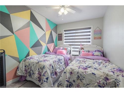 4 Rapids Lane, Hamilton, ON - Indoor Photo Showing Bedroom