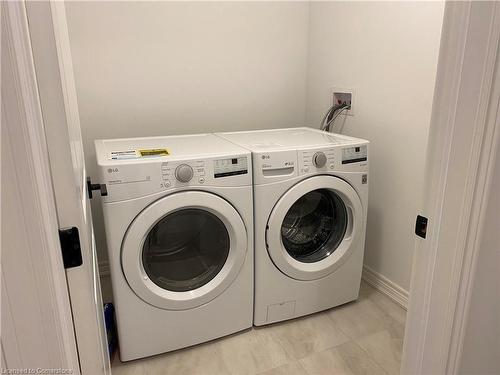 Upper-24 Oakdale Avenue, St. Catharines, ON - Indoor Photo Showing Laundry Room