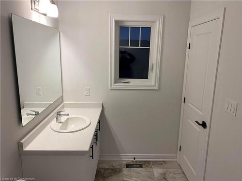 Upper-24 Oakdale Avenue, St. Catharines, ON - Indoor Photo Showing Bathroom