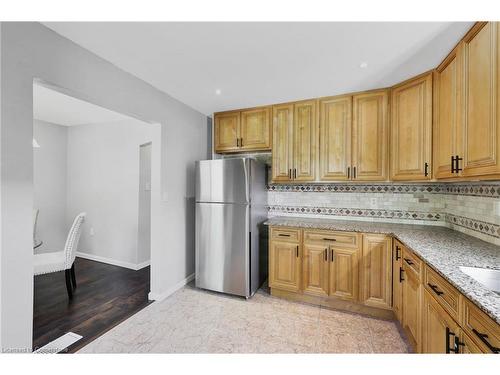 149 Weir Street N, Hamilton, ON - Indoor Photo Showing Kitchen