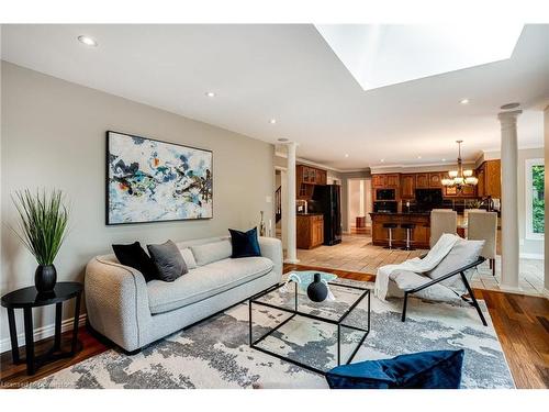 2313 Homer Drive, Burlington, ON - Indoor Photo Showing Living Room