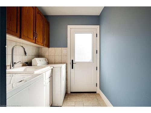 2313 Homer Drive, Burlington, ON - Indoor Photo Showing Laundry Room