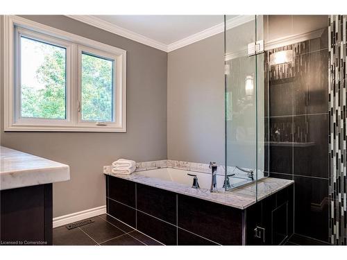 2313 Homer Drive, Burlington, ON - Indoor Photo Showing Bathroom