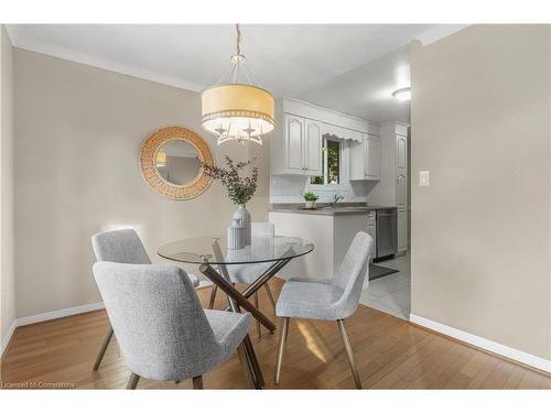 8055 Thorton Street, Niagara Falls, ON - Indoor Photo Showing Dining Room