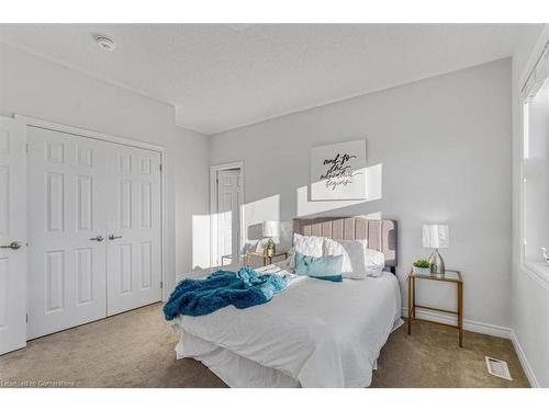 142 Settlers Road East Road E, Oakville, ON - Indoor Photo Showing Bedroom