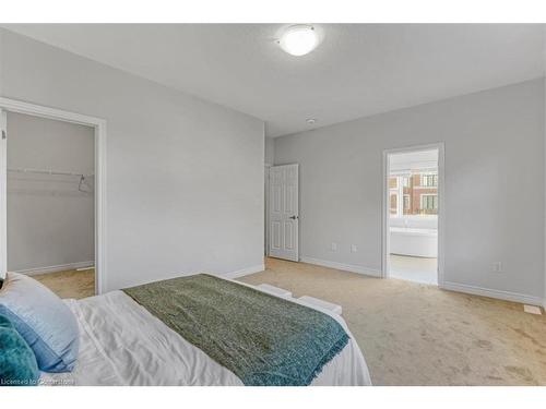 142 Settlers Road East Road E, Oakville, ON - Indoor Photo Showing Bedroom