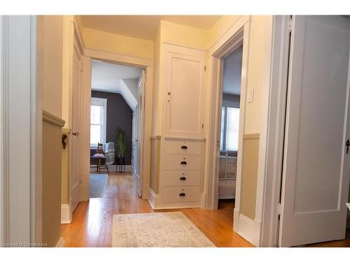 1 Nelles Boulevard, Grimsby, ON - Indoor Photo Showing Other Room