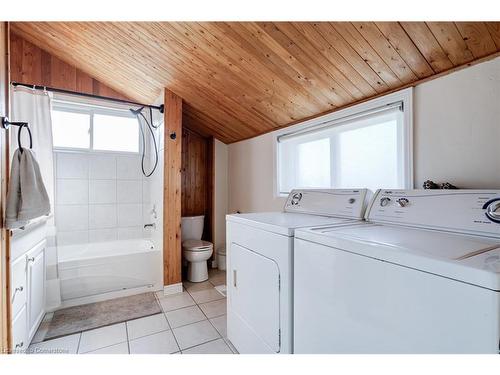 2 James Street, Dundas, ON - Indoor Photo Showing Laundry Room