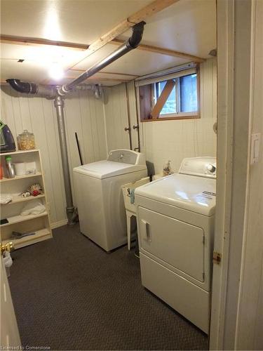 101 Albany Avenue, Hamilton, ON - Indoor Photo Showing Laundry Room