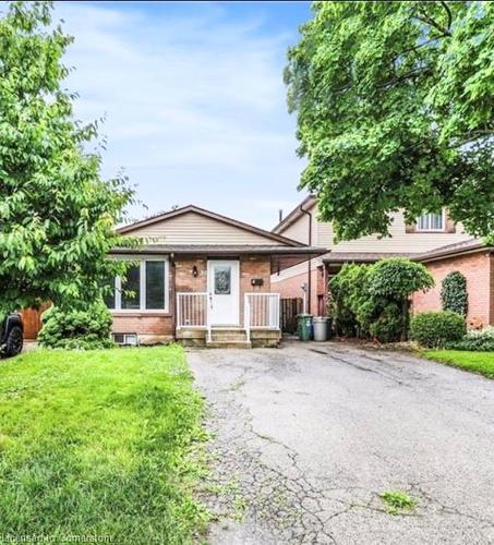 2-35 Megna Court, Hamilton, ON - Outdoor