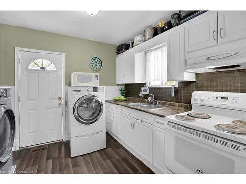 416 Deere Street, Welland, ON - Indoor Photo Showing Laundry Room