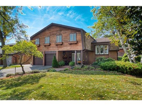 2260 Mansfield Drive, Burlington, ON - Outdoor