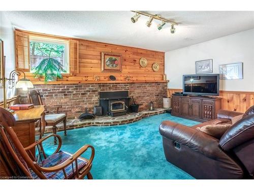 2260 Mansfield Drive, Burlington, ON - Indoor Photo Showing Living Room With Fireplace