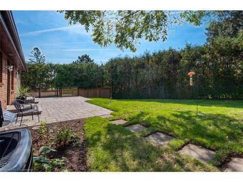 2260 Mansfield Drive, Burlington, ON - Outdoor With Backyard