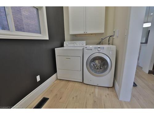 456 King William Street, Hamilton, ON - Indoor Photo Showing Laundry Room