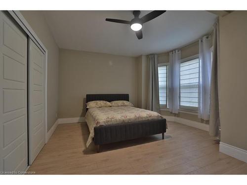 456 King William Street, Hamilton, ON - Indoor Photo Showing Bedroom