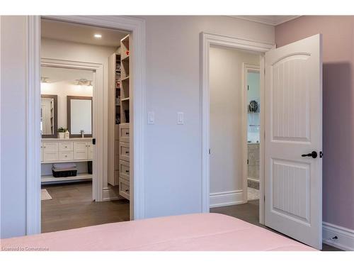 1506 6Th Concession Rd W, Flamborough, ON - Indoor Photo Showing Bedroom