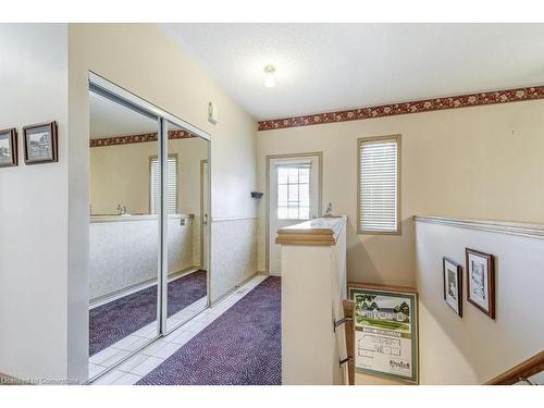 192 Silverbirch Boulevard, Mount Hope, ON - Indoor Photo Showing Other Room