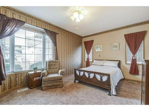 192 Silverbirch Boulevard, Mount Hope, ON - Indoor Photo Showing Bedroom