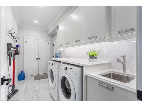 4186 Arbourfield Drive, Burlington, ON - Indoor Photo Showing Laundry Room