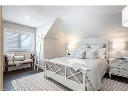 4186 Arbourfield Drive, Burlington, ON - Indoor Photo Showing Bedroom