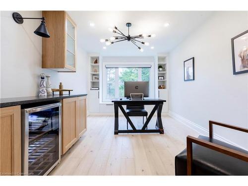 1506 6Th Concession Rd W, Flamborough, ON - Indoor Photo Showing Kitchen