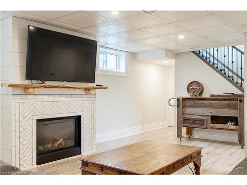 1506 6Th Concession Rd W, Flamborough, ON - Indoor With Fireplace