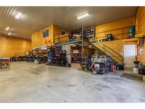 1506 6Th Concession Rd W, Flamborough, ON - Indoor Photo Showing Garage