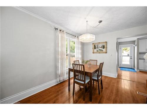 271 Carlisle Road, Hamilton, ON - Indoor Photo Showing Dining Room